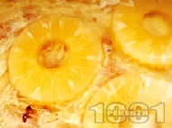 Рецепта Домашна бисквитена торта с нишестен крем ванилия, ананас от консерва и ром